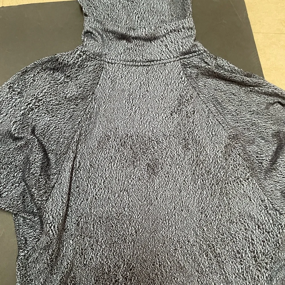 Lululemon Pick Up The Pace Long Sleeve Hoodie Size 6